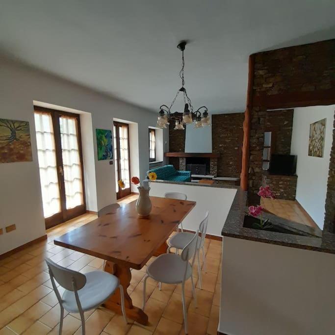 La Vecchia Fontana, Colico Curcio Casa Con 2 Camere Da Letto Extérieur photo