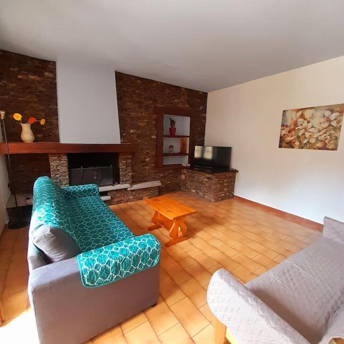 La Vecchia Fontana, Colico Curcio Casa Con 2 Camere Da Letto Extérieur photo